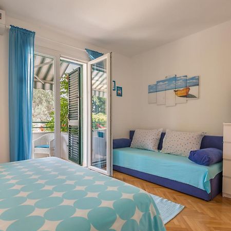 Apartmani Marko Tučepi Buitenkant foto